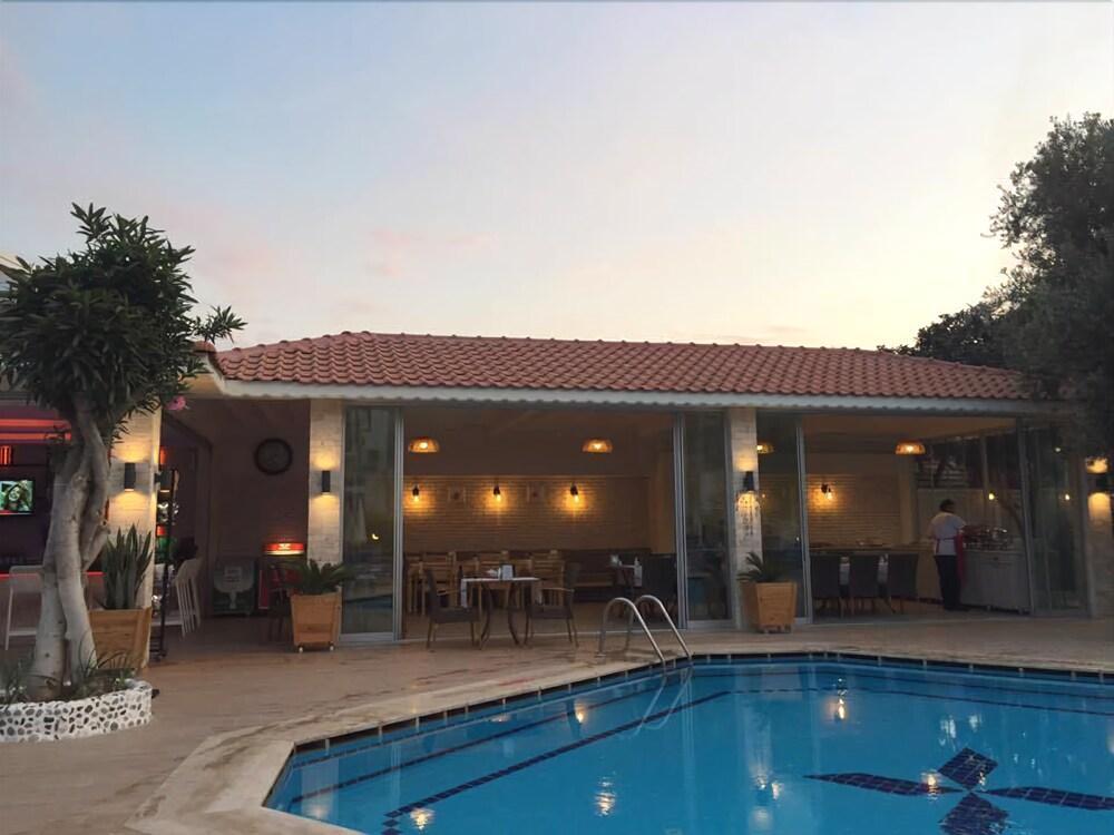 Bronze Hotel Oludeniz Exterior photo